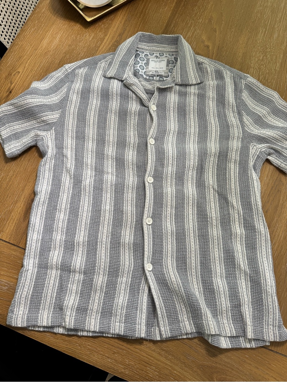 Denim & Flower Gray and White Striped Short-Sleeve Button-Down Shirt